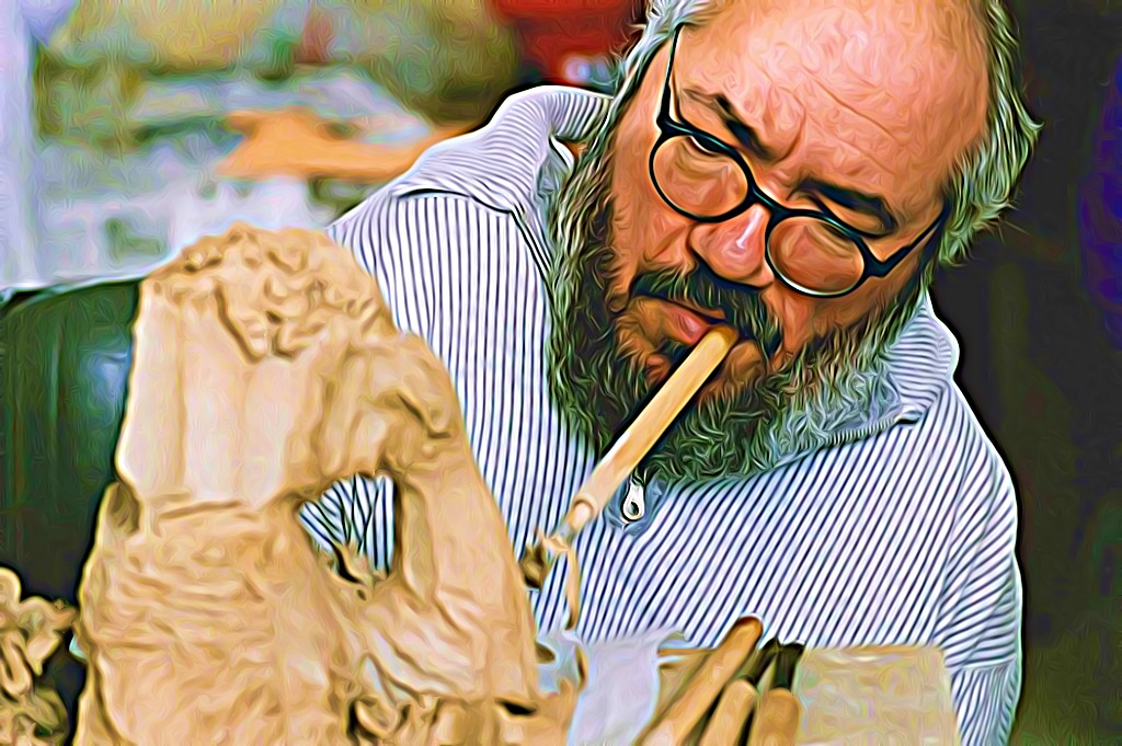 Serge Maudet est un des 800 artistes au monde capables de peindre avec la bouche ou le pied. L'art lui fait oublier sa maladie, l'arthrogrypose et son handicap.