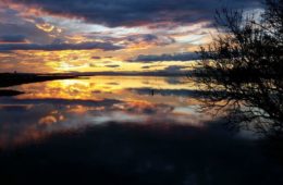 coucher de soleil photo lac