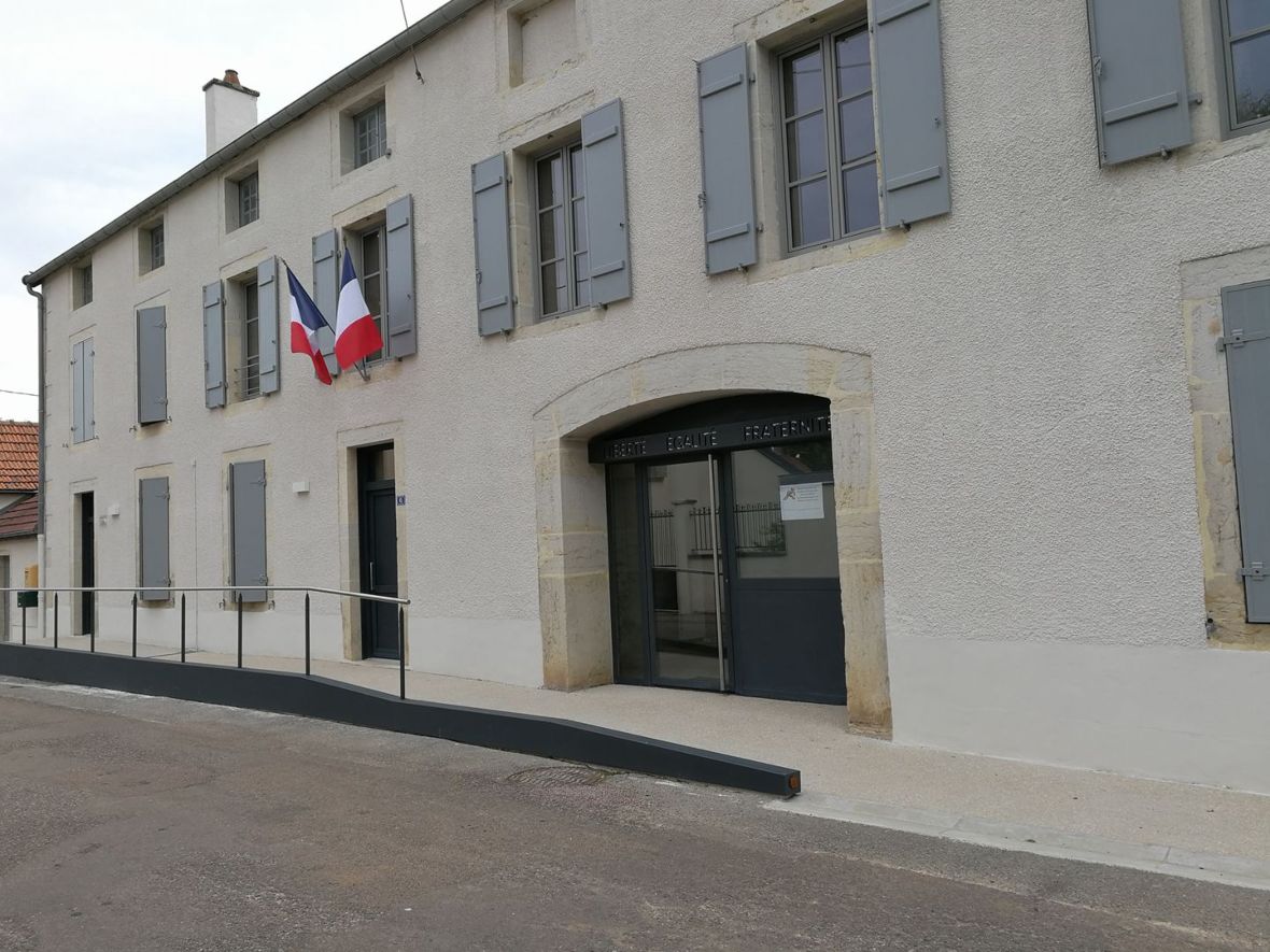 mairie de Moloy